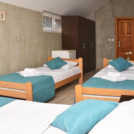 Guest House Villa Mir Kragujevac Exterior foto