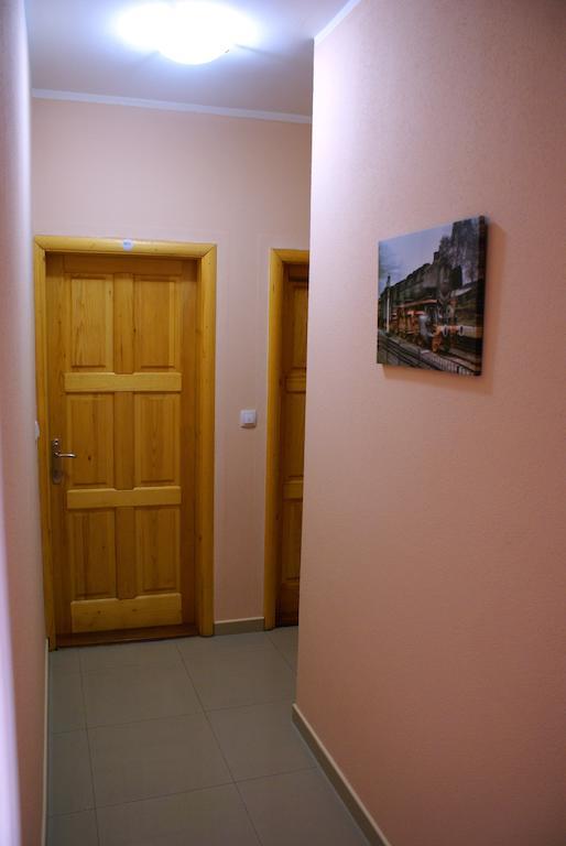 Guest House Villa Mir Kragujevac Exterior foto