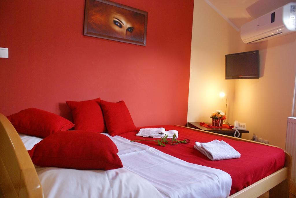 Guest House Villa Mir Kragujevac Quarto foto